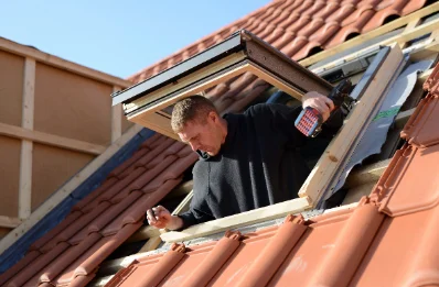 Pose de fenêtres de toit Velux à This